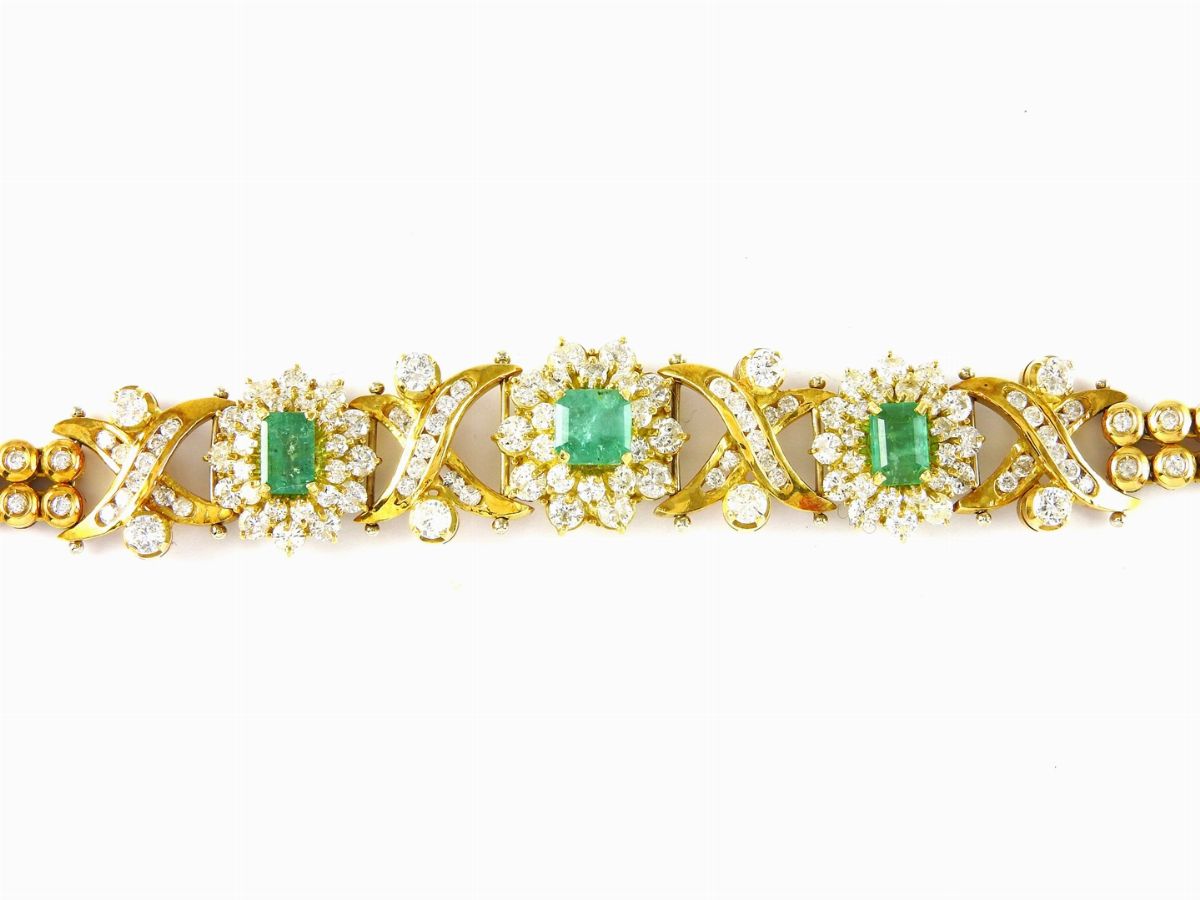 Demi Parure Bracciale e Orecchini in Oro Giallo, Diamanti e Smeraldi