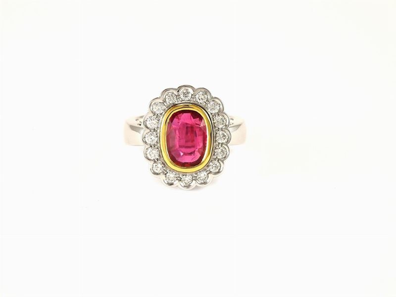 Anello a Margherita in Oro Bianco e Giallo, Diamanti e Rubino Naturale
