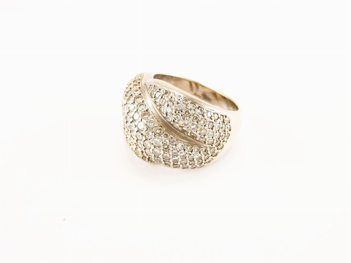 Anello in Oro Bianco e Diamanti
