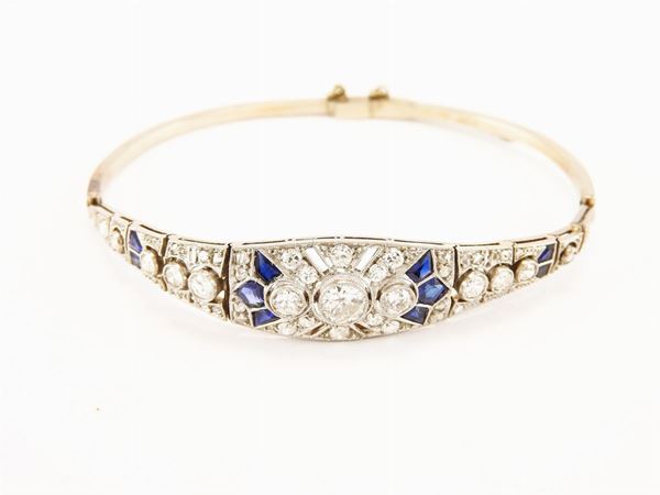 White gold semi rigid bracelet with diamonds and sapphires  (Twenties)  - Auction Jewels - II - II - Maison Bibelot - Casa d'Aste Firenze - Milano