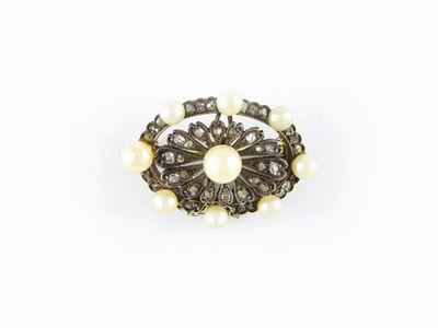 Spilla in Oro Giallo e Argento, Diamanti e Perle Probabilmente Naturali