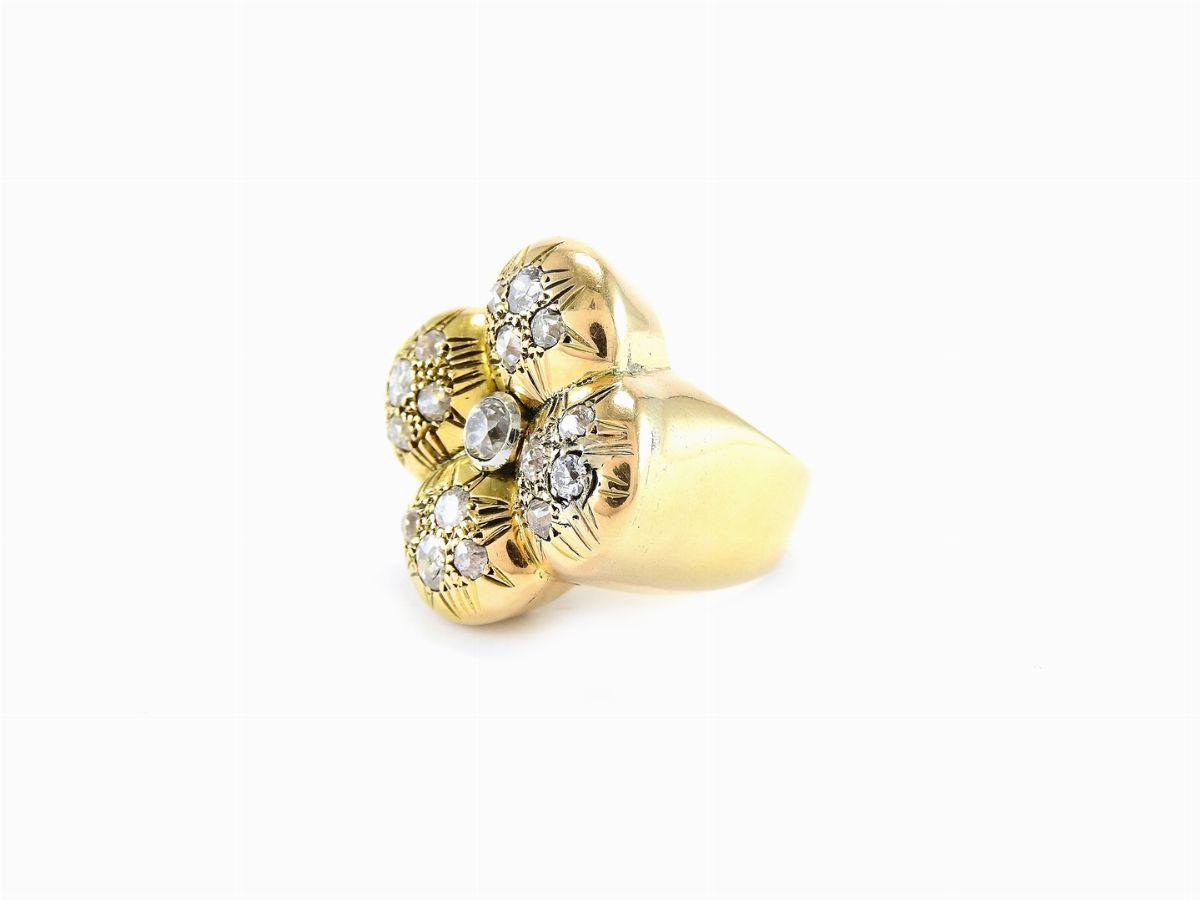 Anello in Oro Giallo e Diamanti