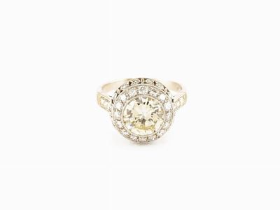 Anello Solitario in Platino e Diamanti