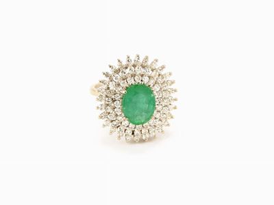 Anello a Margherita in Oro Bianco, Diamanti e Smeraldo
