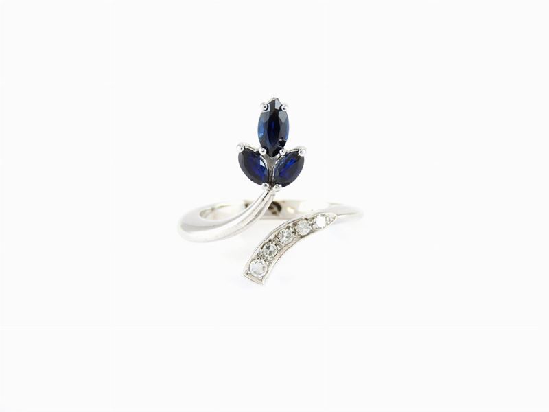 Anello in Oro Bianco, Diamanti e Zaffiri