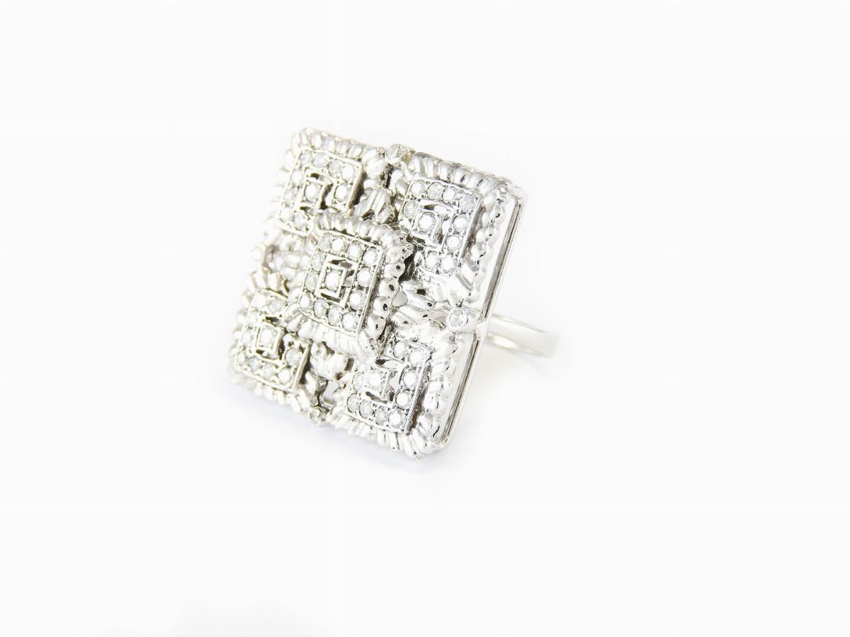 Anello in Oro Bianco e Diamanti