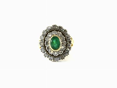 Anello a Margherita in Oro Giallo e Bianco, Diamanti e Smeraldo