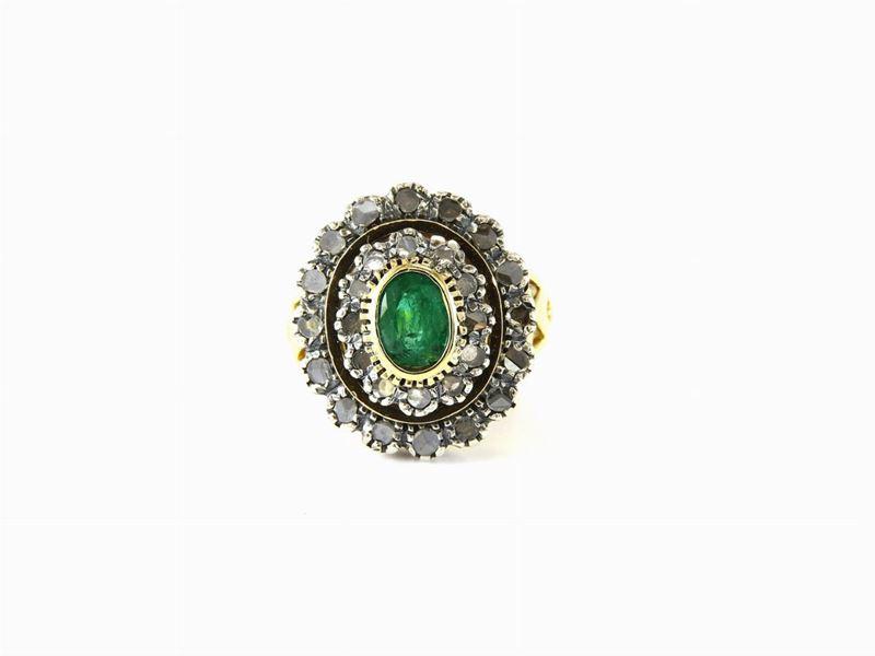 Anello a Margherita in Oro Giallo e Bianco, Diamanti e Smeraldo