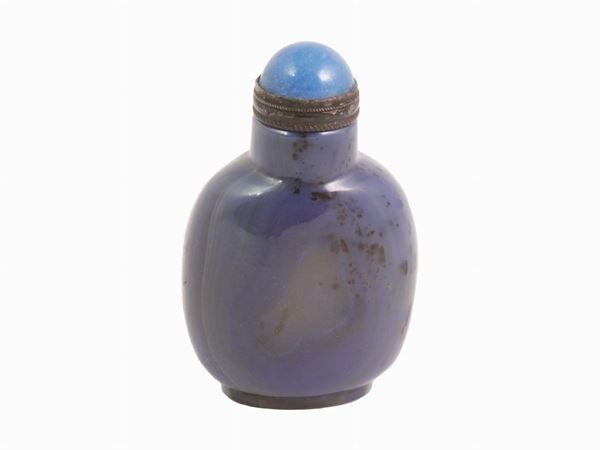 A Blue Agate Snuff Bottle