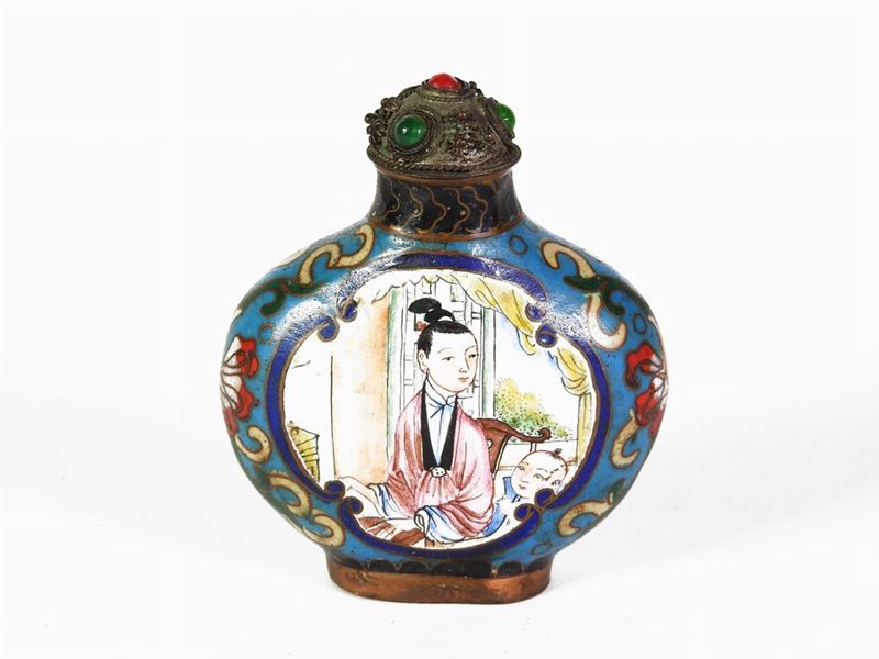 Snuff Bottle in Smalto Cloisonné
