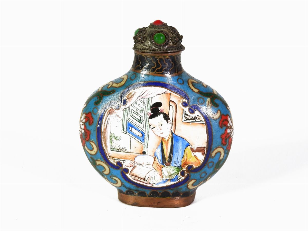 Snuff Bottle in Smalto Cloisonné