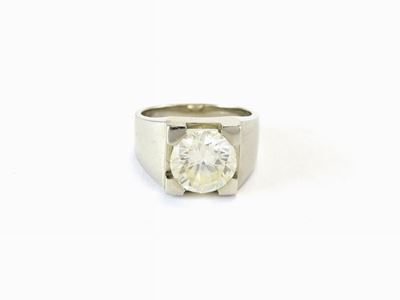 Anello Solitario in Platino con Diamante
