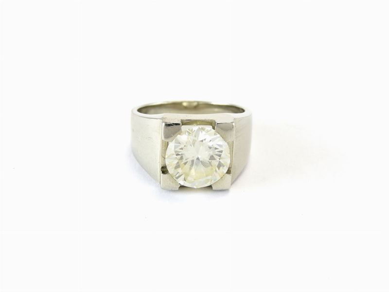 Anello Solitario in Platino con Diamante