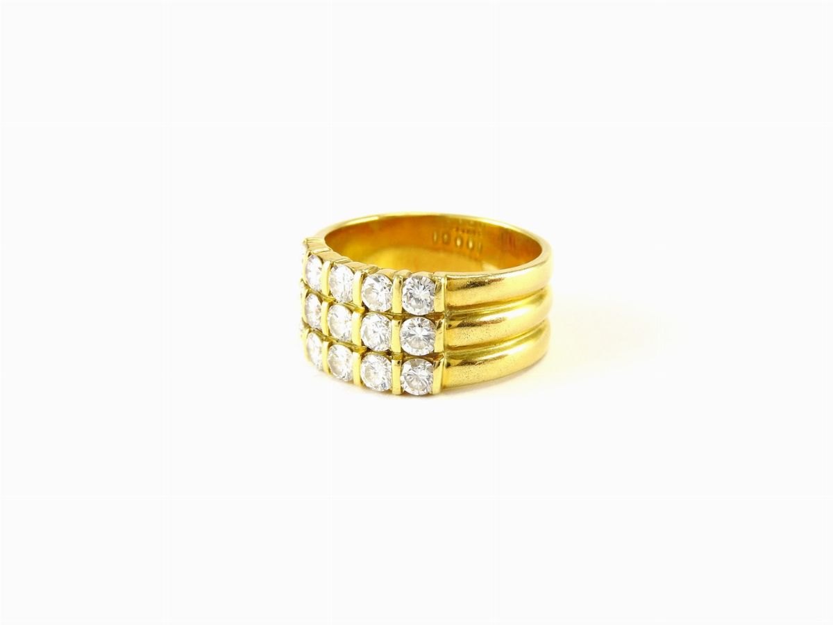 Anello a Fascia in Oro Giallo e Diamanti