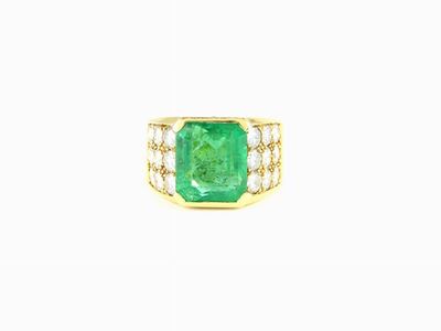 Anello a Fascia in Oro Giallo, Diamanti e Smeraldo