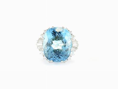 Anello in Oro Bianco, Diamanti e Acquamarina