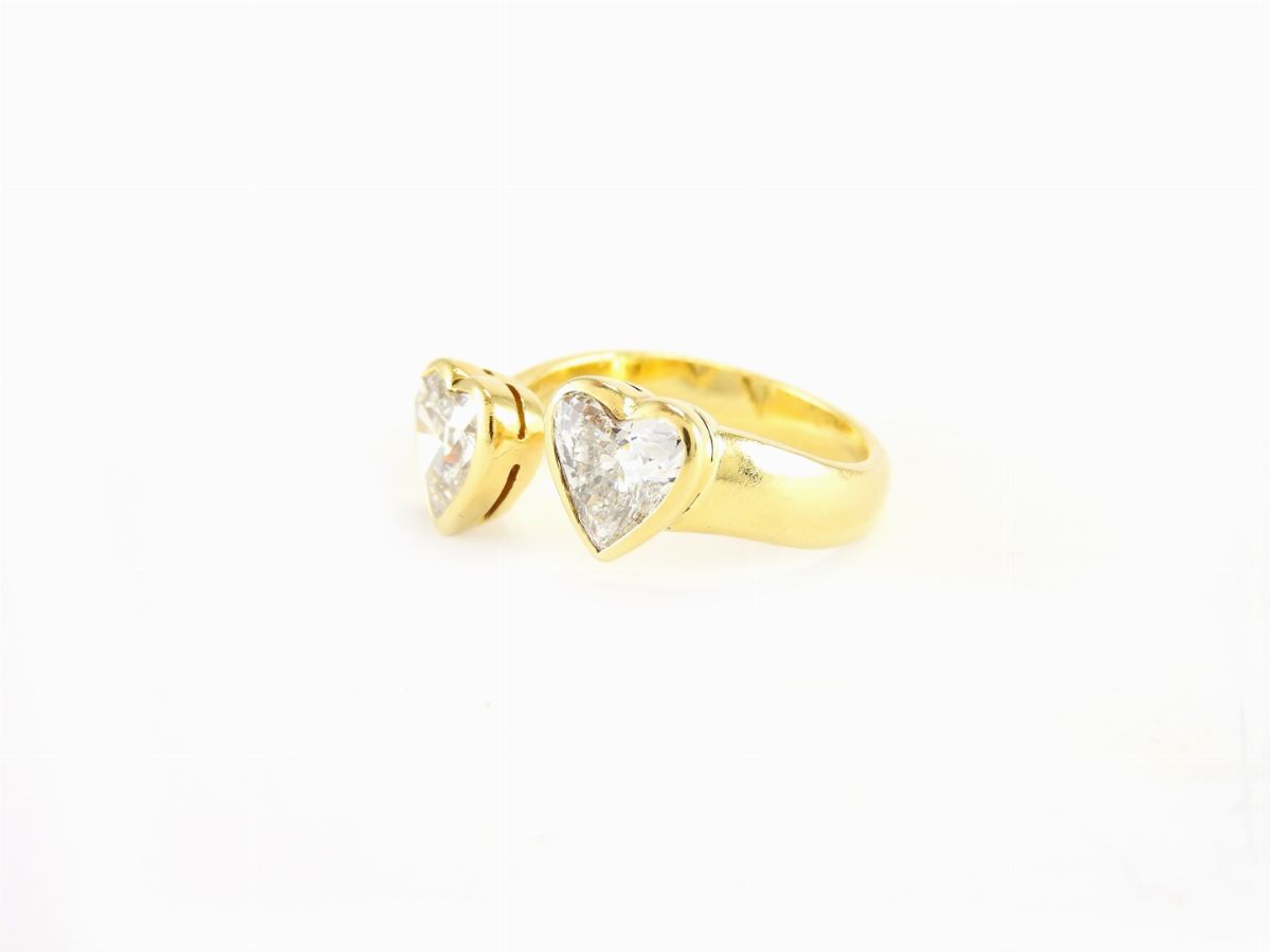 Anello in Oro Giallo con Diamanti