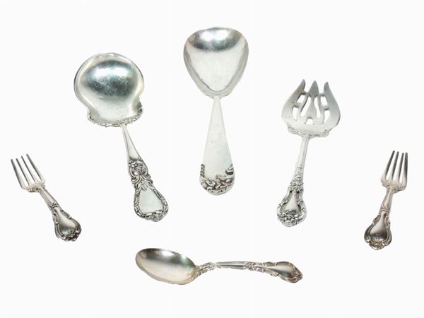 A Lot of Sterling Silver and Silver-plated Cutlery  - Auction Furniture, Silver and Curiosities from a Roman House - I - Maison Bibelot - Casa d'Aste Firenze - Milano