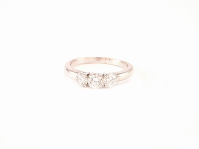 Anello Trilogy in Oro Bianco e Diamanti