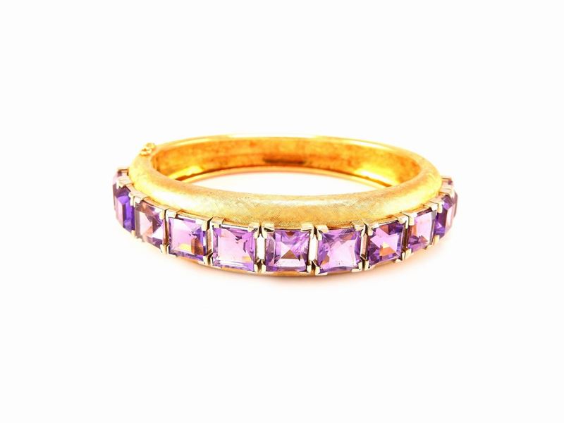 Bracciale Rigido in Oro Giallo Satinato e Bianco con Quarzi Ametista