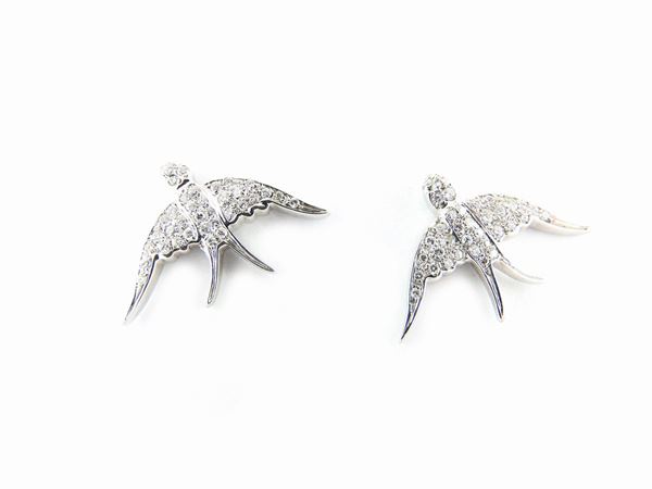 White gold animalier-shaped earrings with diamonds