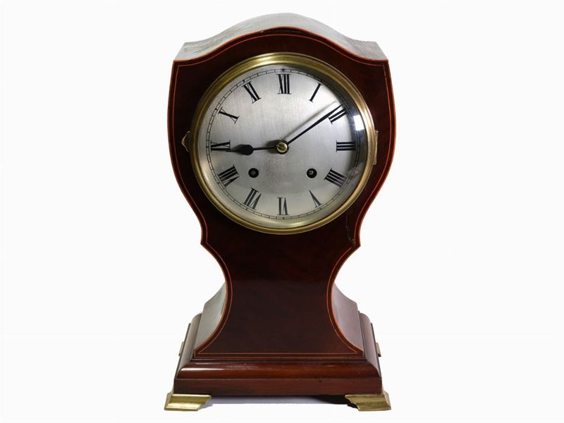 Orologio a Pendolo da Tavolo Impiallacciato in Mogano e Piuma di Mogano