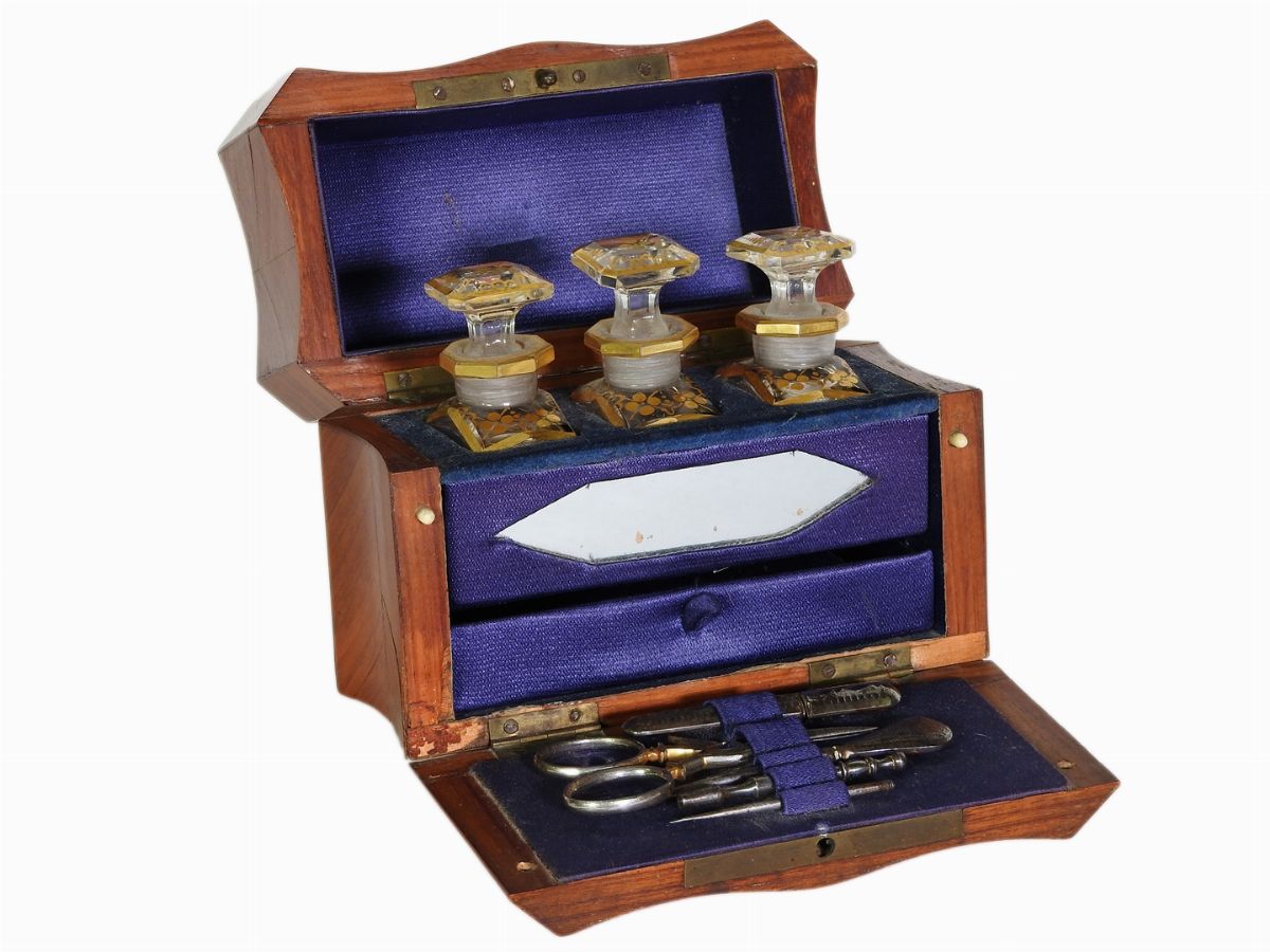 Necessaire da Viaggio Impiallacciato in Noce e Legno di Rosa