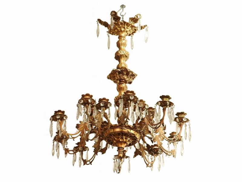 Lampadario in Metallo Dorato e Cristalli