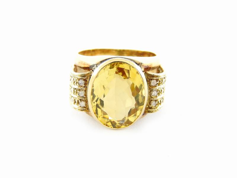 Anello in Oro Giallo 500/1000, Diamanti e Quarzo Citrino