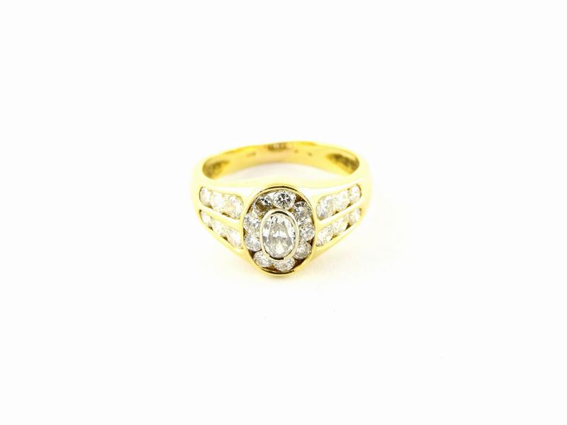 Anello in Oro Giallo e Diamanti