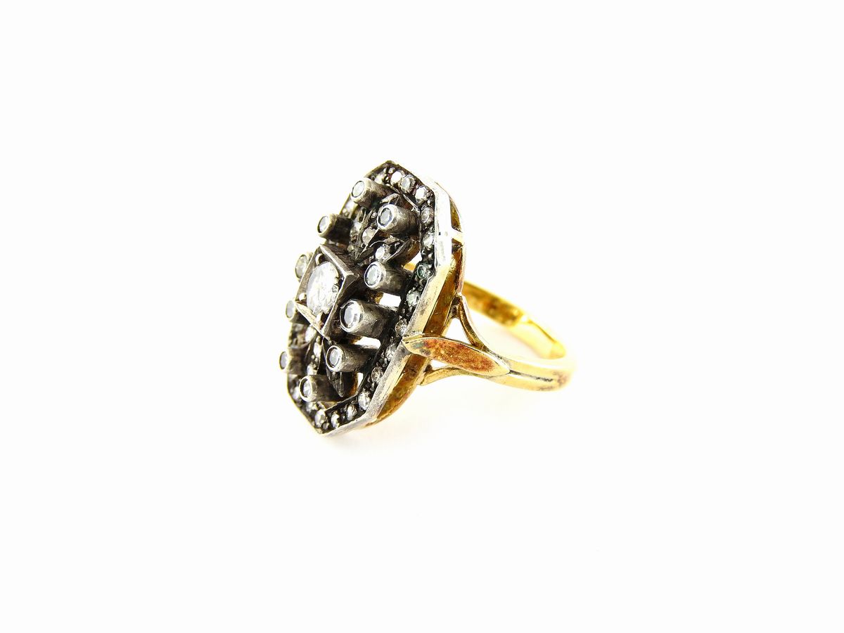 Anello in Oro Giallo e Argento con Diamanti