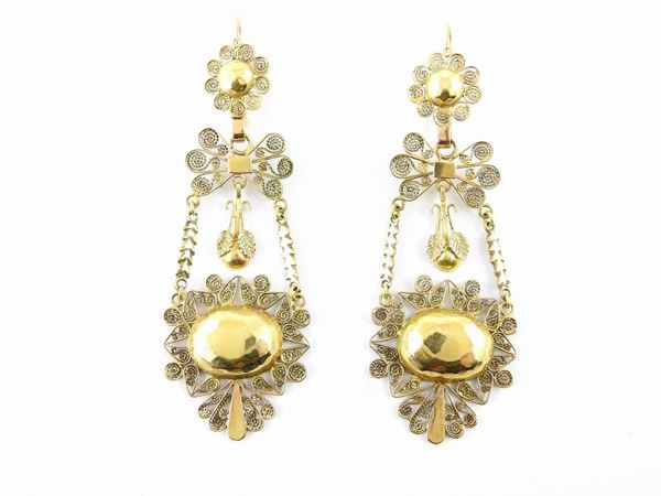 Yellow gold filigree ear pendants  - Auction Jewels - Maison Bibelot - Casa d'Aste Firenze - Milano