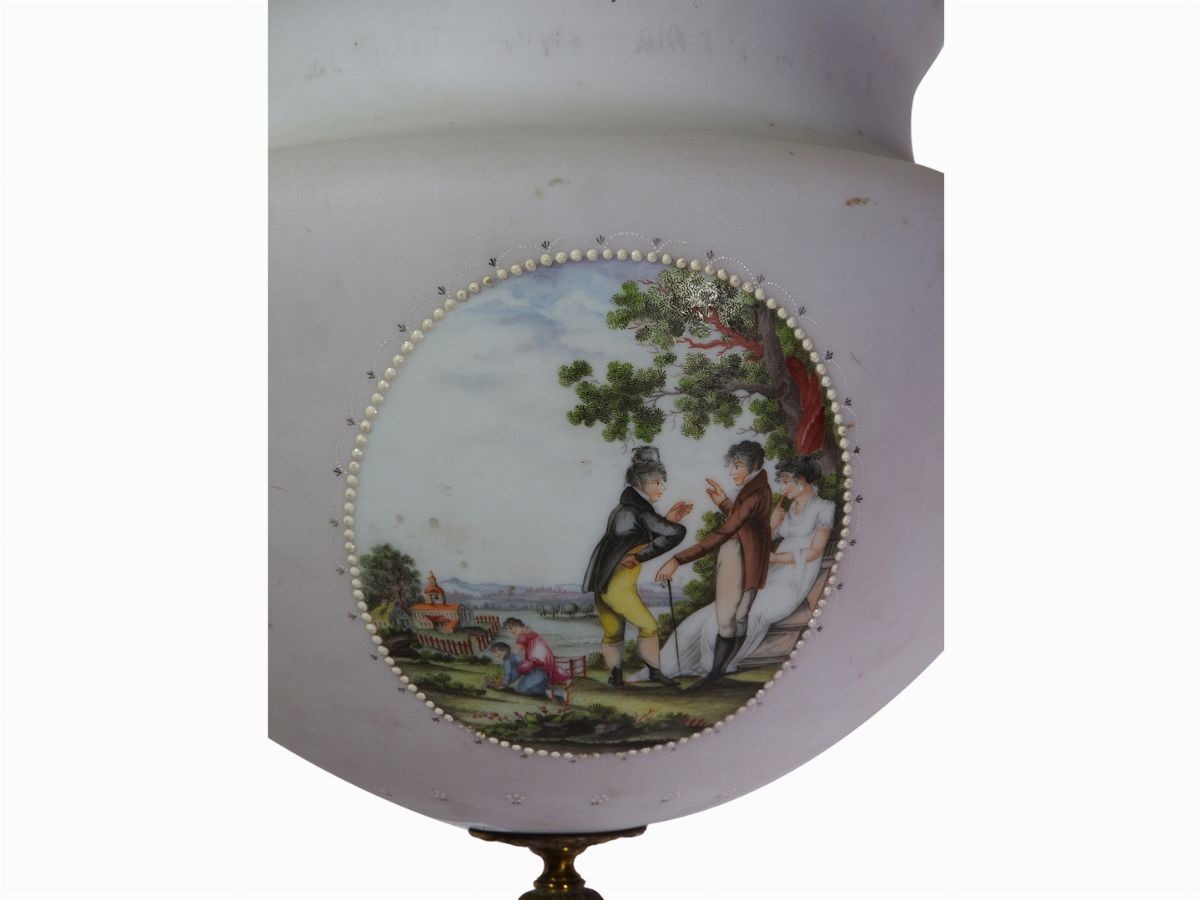 Lampadario in Vetro Opalino