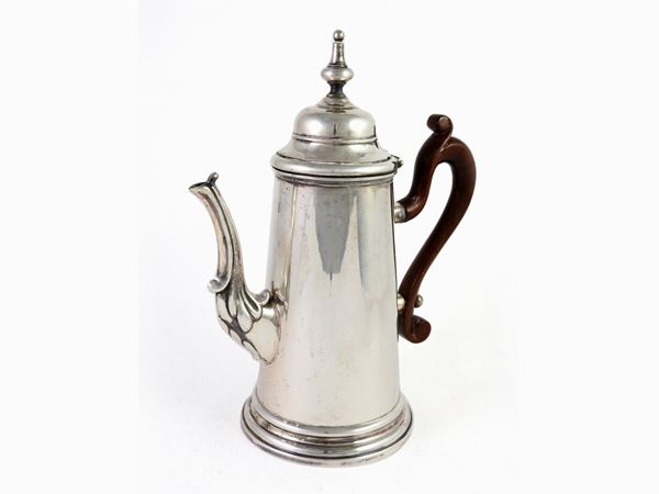 A Silver Coffeepot  (Brandimarte, Florence)  - Auction Furniture, Silver and Curiosities from a Roman House - I - Maison Bibelot - Casa d'Aste Firenze - Milano