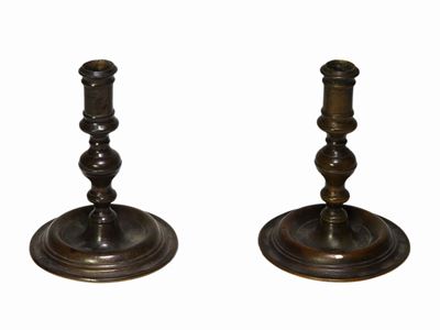 Coppia di Candelieri in Bronzo Brunito