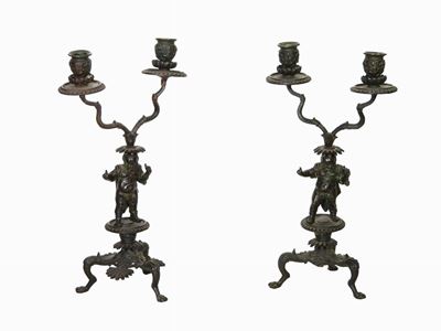 Coppia di Candelabri in Bronzo Brunito