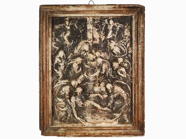 A Stucco Low Relief Depicting The Deposition of Christ  (18th Century)  - Auction Furniture, Silver and Curiosities from a Roman House - I - Maison Bibelot - Casa d'Aste Firenze - Milano