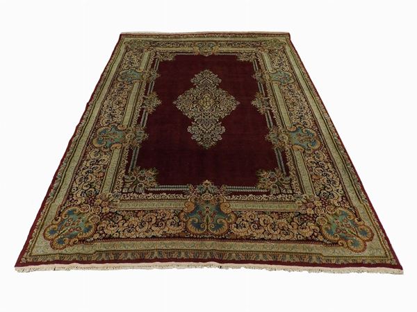 A Persian Kirman Carpet  - Auction Furniture, Silver and Curiosities from a Roman House - I - Maison Bibelot - Casa d'Aste Firenze - Milano