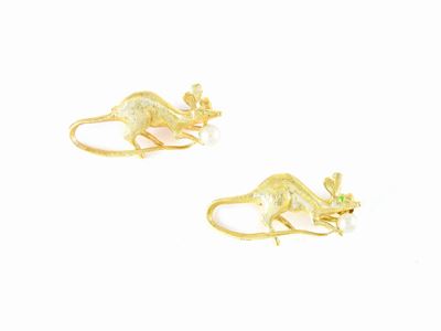 Coppia di Spille Animalier in Oro Giallo e Perle Coltivate Akoya