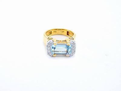 Anello in Oro Giallo e Bianco con Diamanti e Acquamarina