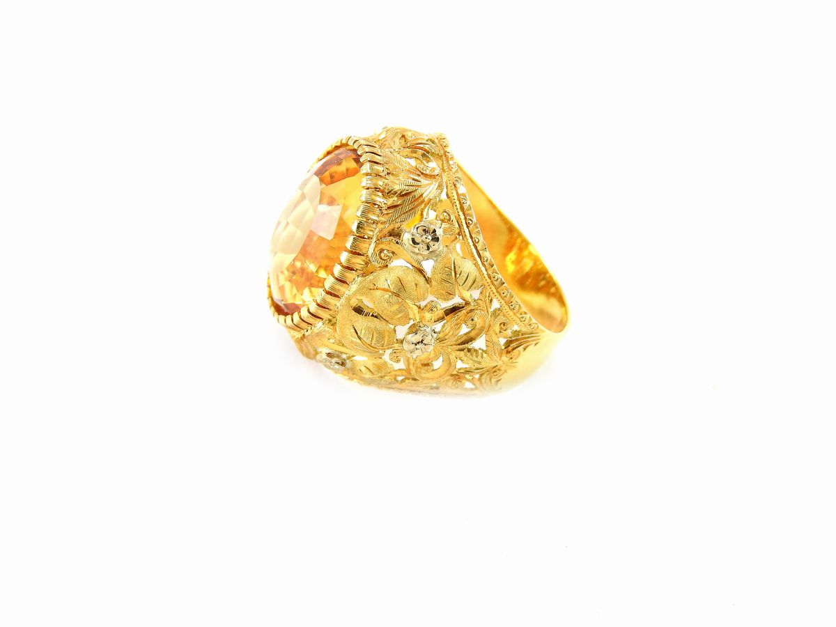 Anello a Fascia Bombata in Oro Giallo e Bianco con Quarzo Citrino