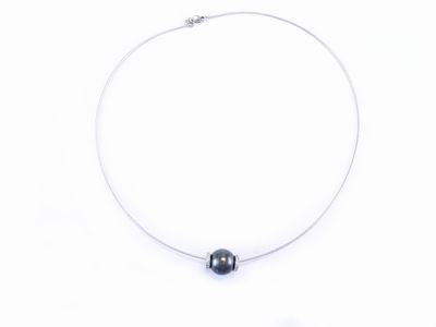 Girocollo in Oro Bianco, Diamanti e Perla Nera Tahiti