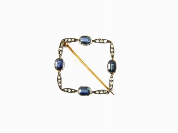 Silver and yellow gold brooch with diamonds and sapphires  (beginning of 20th century)  - Auction Jewels - Maison Bibelot - Casa d'Aste Firenze - Milano