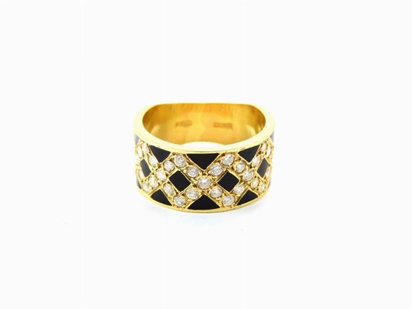 Yellow gold band ring with diamonds and black enamel