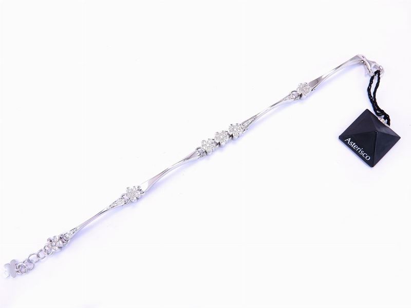 Bracciale a Segmenti in Oro Bianco e Diamanti
