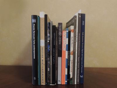 Diciassette Libri di Arte Moderna e Contemporanea