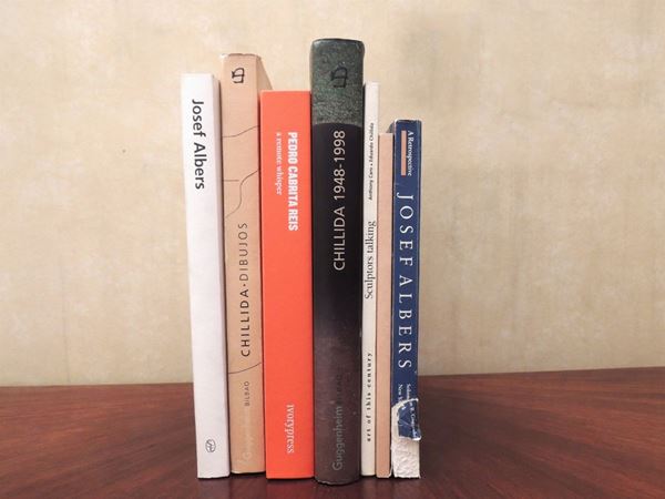 Seven Art Books: Albers, Chillida, Cabrita Reis, Caro  - Auction Laura Tansini's Art Library - Maison Bibelot - Casa d'Aste Firenze - Milano