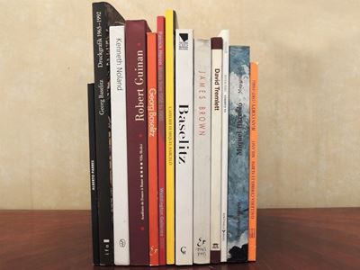Dodici Libri su Artisti Contemporanei