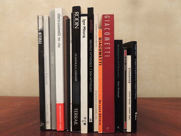 Sedici libri d'arte sulla scultura moderna e contemporanea  - Asta La Biblioteca d'arte di Laura Tansini - Maison Bibelot - Casa d'Aste Firenze - Milano
