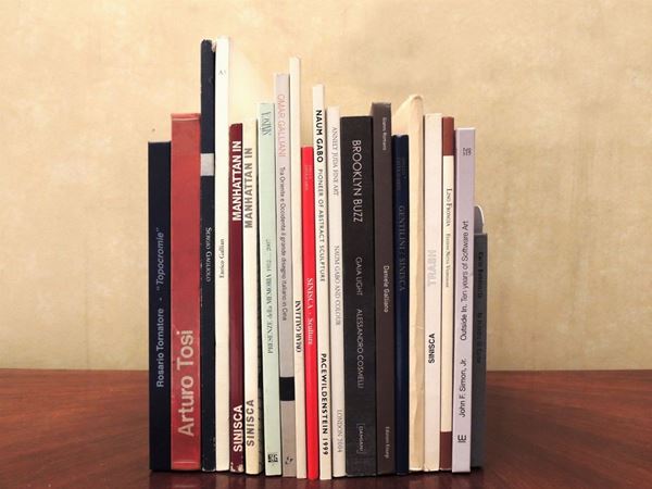 Diciasette libri su artisti contemporanei: Sinisca, Omar Galliani, Naum Gabo e altri